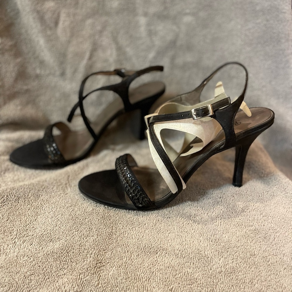 Vintage Bouquets Women’s 11M Dress Sandal